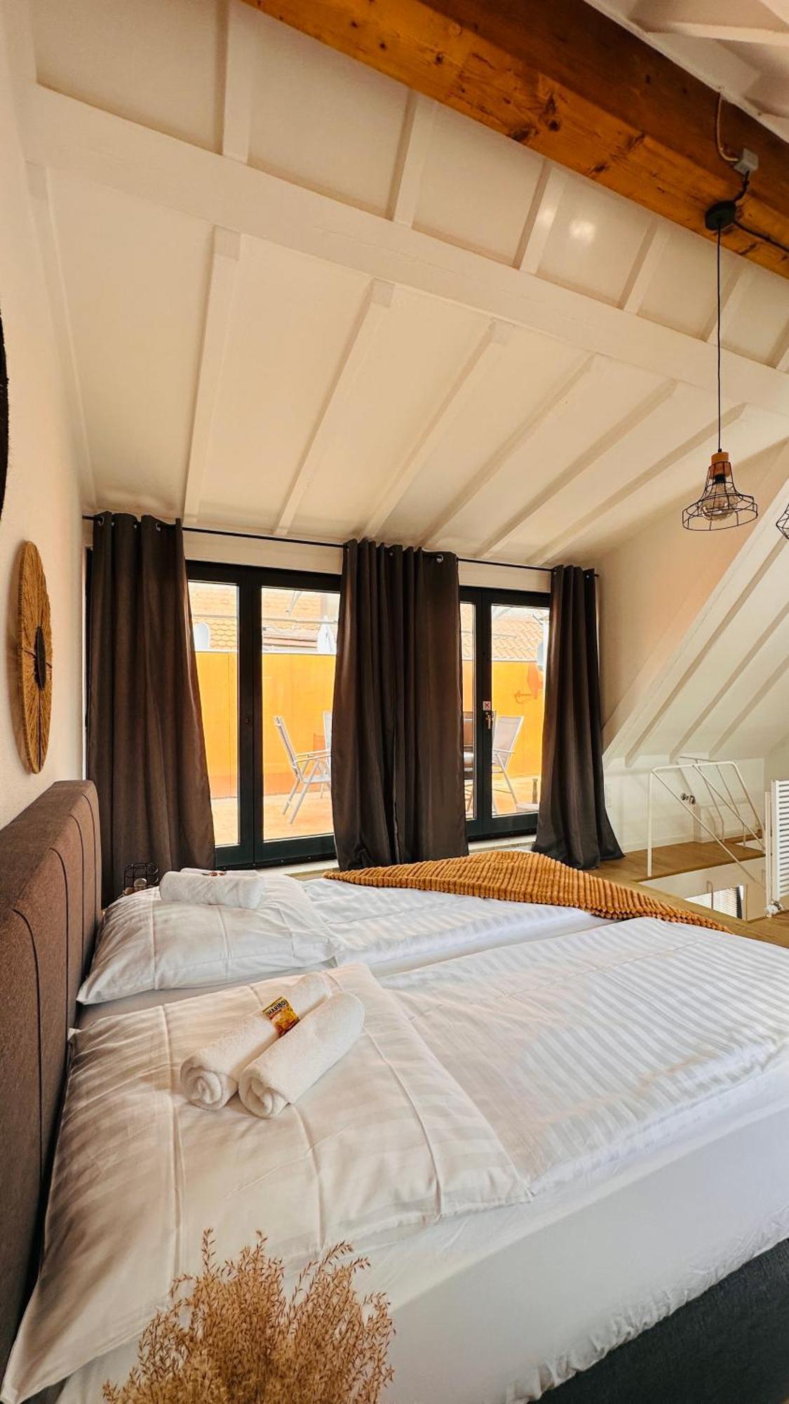 Amao-Green I 90Qm I Penthouse Maisonette Mit Rooftop I City Center I King-Size Betten Lahr  Bagian luar foto